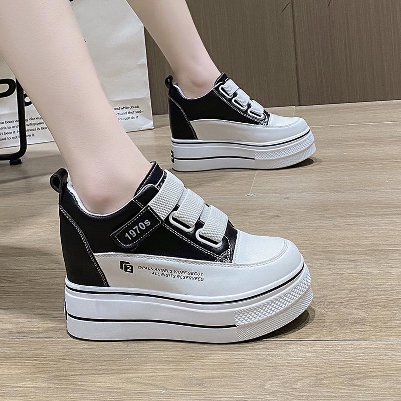Mode Nouvelles Printemps Automne Blanc Talons Compensés Cachés Chaussures Décontractées Femme Chaussures à Plateforme 8CM Chaussures à Talons Hauts Élévateurs Baskets de Marche Femmes 2025