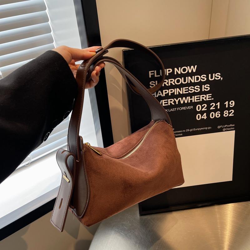 Large capacity women's bag autumn and winter new fashion messenger bag high-end single shoulder armpit bag