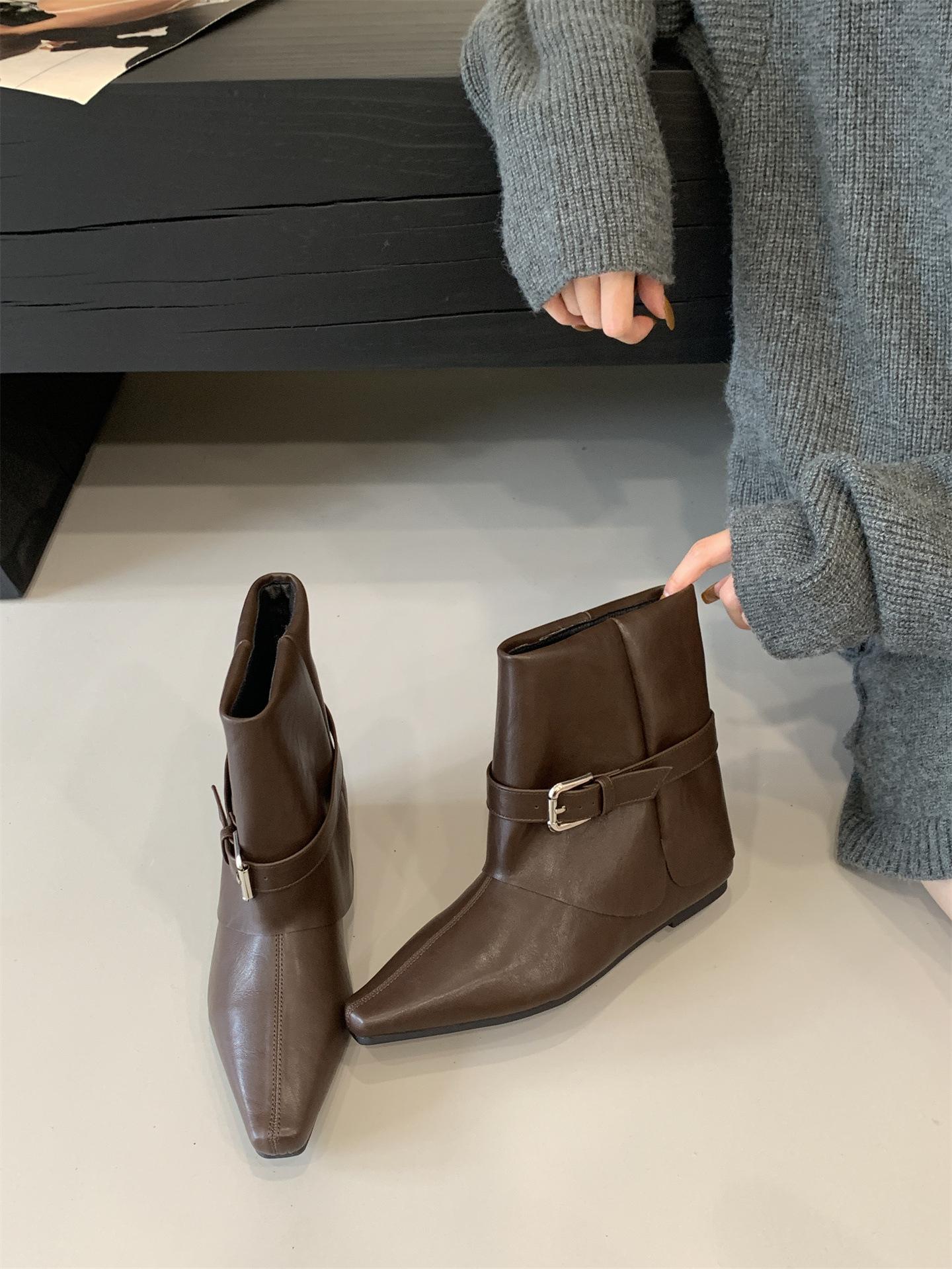 

Cowhide version of the new autumn and winter square head belt buckle flat-bottomed short boots women s boots suede thick heel medium heel short boots 39 коричневый