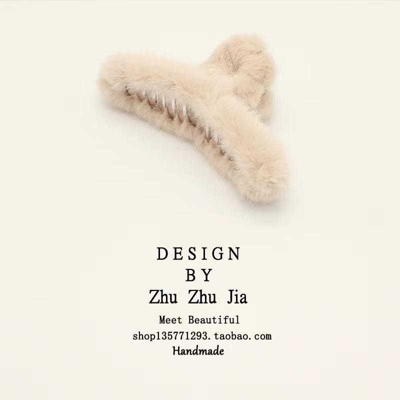 Elegant Korean Large Plush Hairpin - Stylish Shark Clip for Women