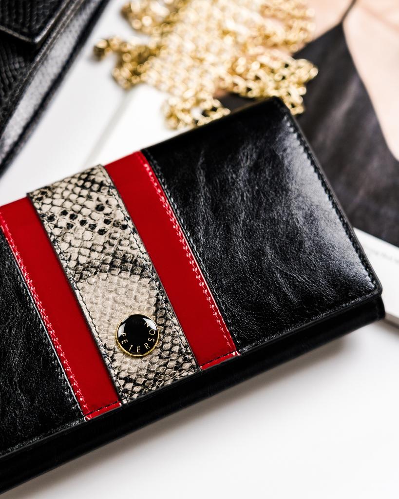 Women's leather wallet with snake print - Peterson