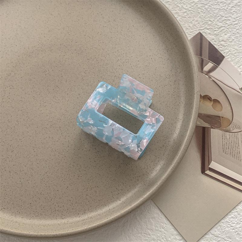 Korean Imitation Acetate High-End Shark Hair Clip - Elegant Hair Accessory for Stylish Looks