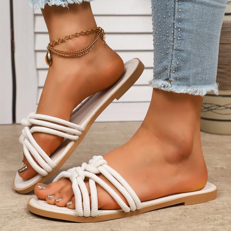 Fashion Plus Size 2025 Summer Open Toe Women's Slippers Hot Sale Round Toe Narrow Band Flat with Sandals Outdoor Daily Beach Slippers