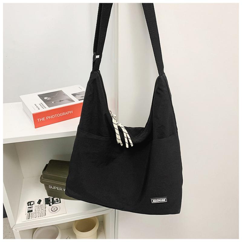 

Bag women s new bag, high-end design, fashion trend, large-capacity commuting shoulder messenger bag чёрный