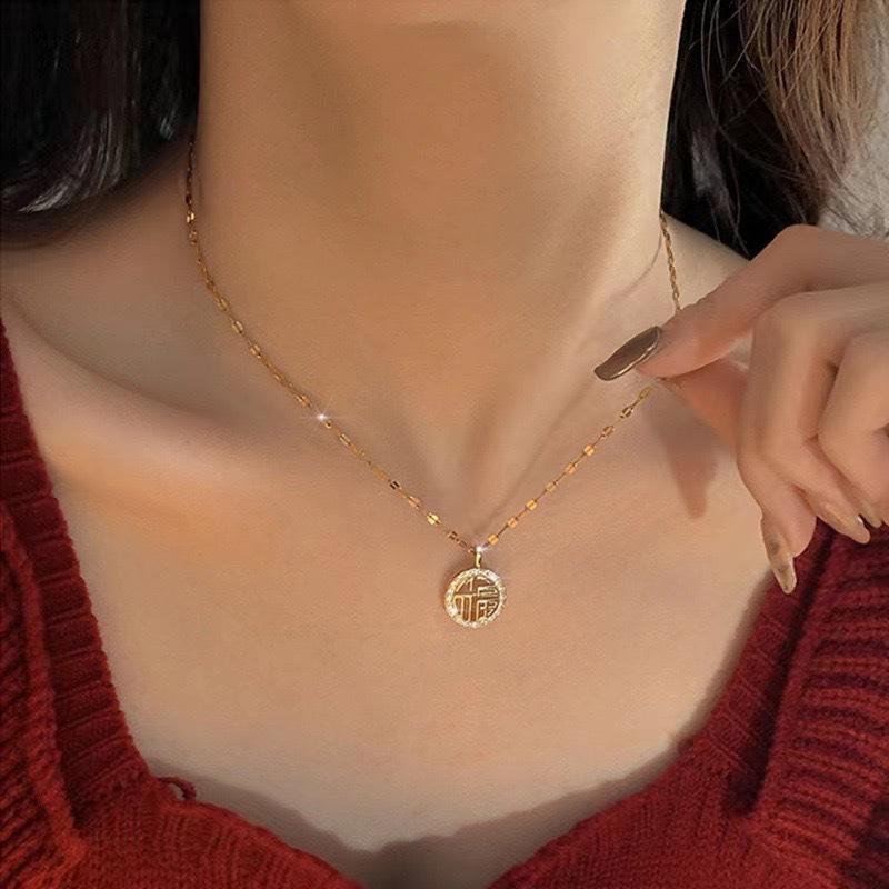 Fu Necklace Women's Niche Light Luxury Pendant Collarbone Chain Chinese Style Senior Design Autumn and Winter Sweater Chain