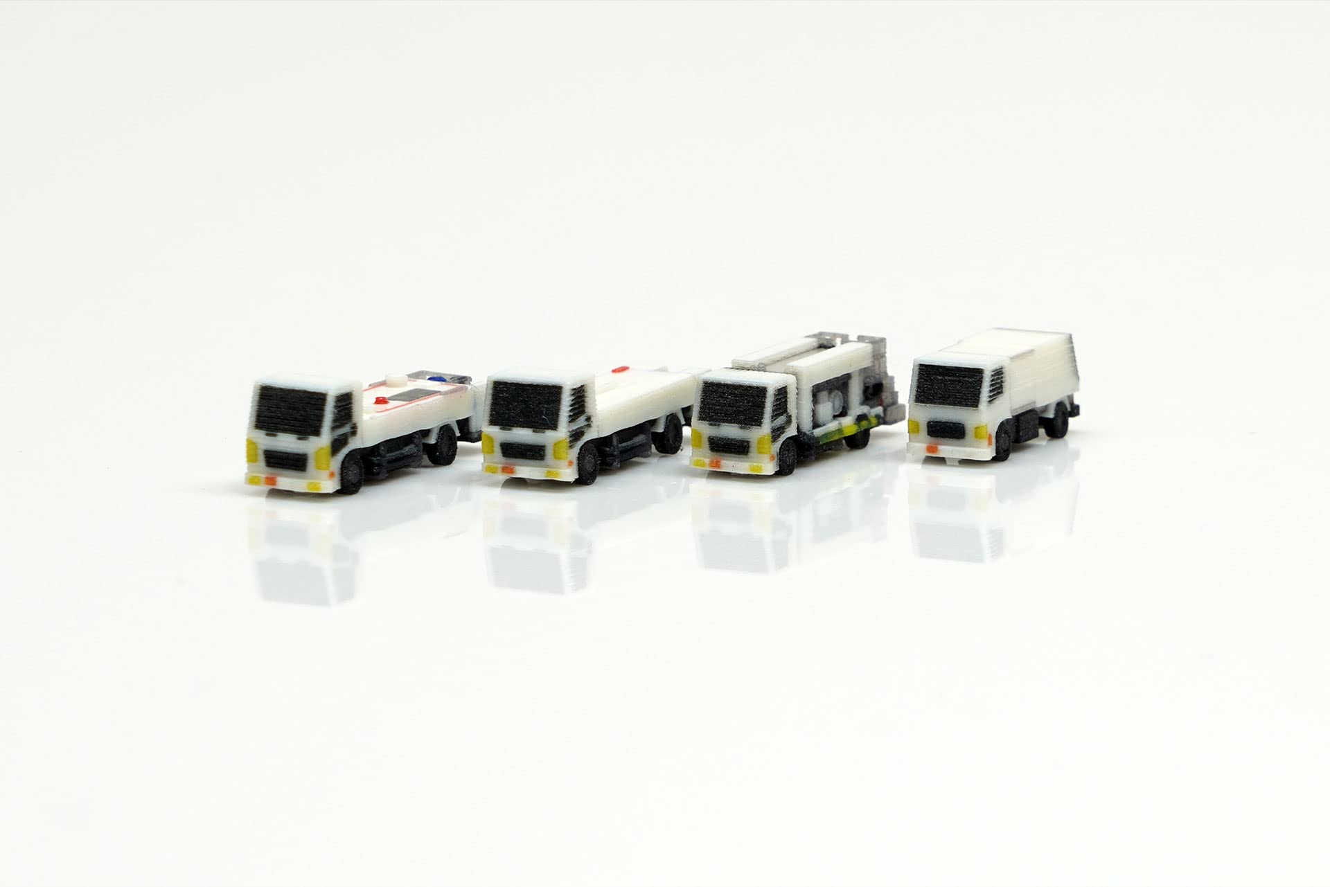 

scale painted diorama accessory GSE Truck Set B Airport Ground Handling Airplane Diorama 1/400 TA400AC-003