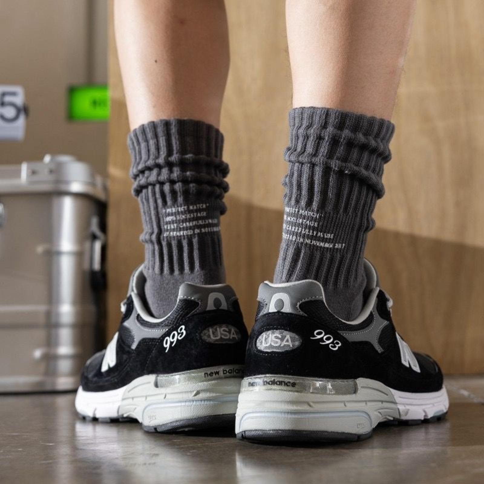 

Retro Vertical Striped Colour-Block Socks Spring/ Mid-Calf Unisex Casual Cotton Socks Trendy Colour-Block Striped Socks One Size