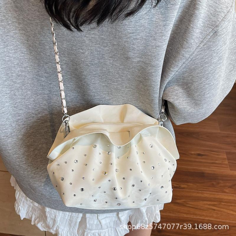 2025 Summer New Shoulder Large Capacity Fashion Lightweight Shoulder Bag Going Out Casual Pleated Messenger Bag Chain Bag