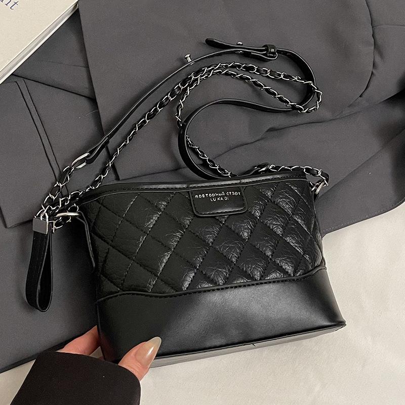 Wholesale Hot Sale Fashion Diamond Simple Korean Version Temperament Bucket Bag Women Commuter Style Versatile High Sense Messenger Bag