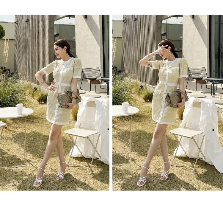 Dámské pletené patchworkové šaty s krátkým rukávem a slim fit střihem na léto 2021