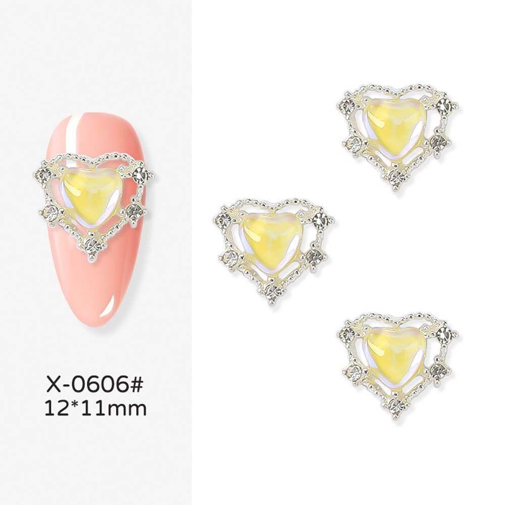 Aurora Nail Ornament Nail Jewelry 3D Nail Art Drills Heart Nail Rhinestones Rabbit Nail Decorations