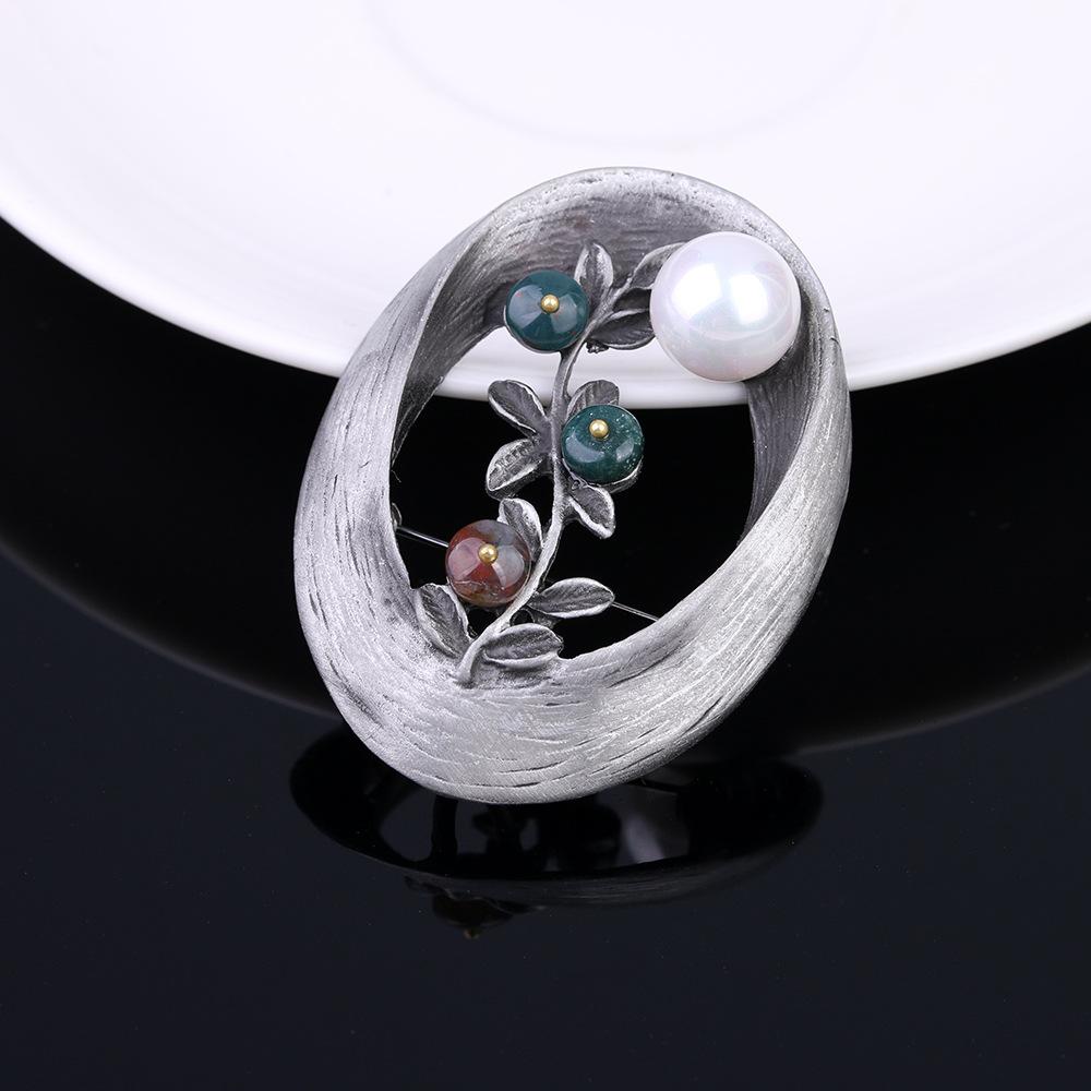 Hot Retro Alloy Brooch Premium Light Luxury Clothing Accessories Camellia Brooch Pearl Brooch