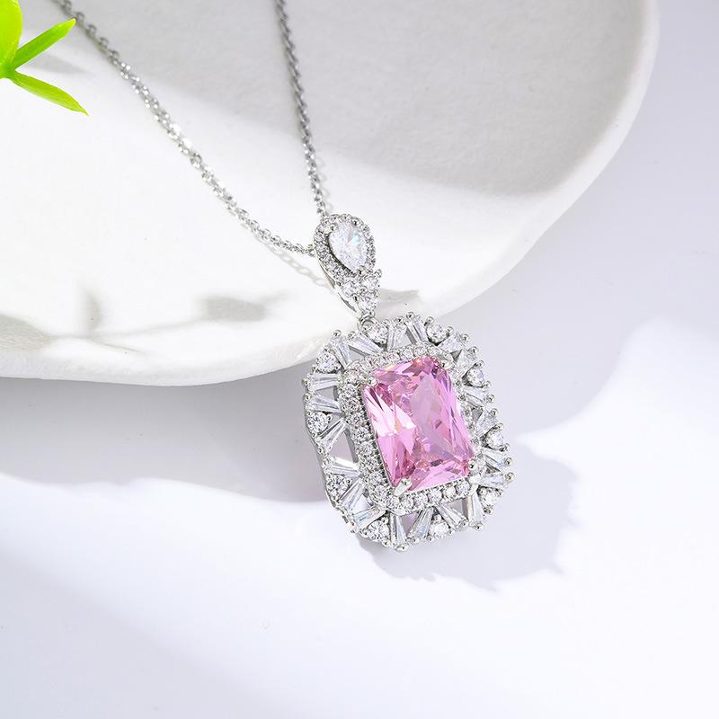 Necklace Female Color Treasure Redeen Cut Ice Flower Cut Zircon High Carbon Diamond Clavicle Chain Necklace Jewelry Spot