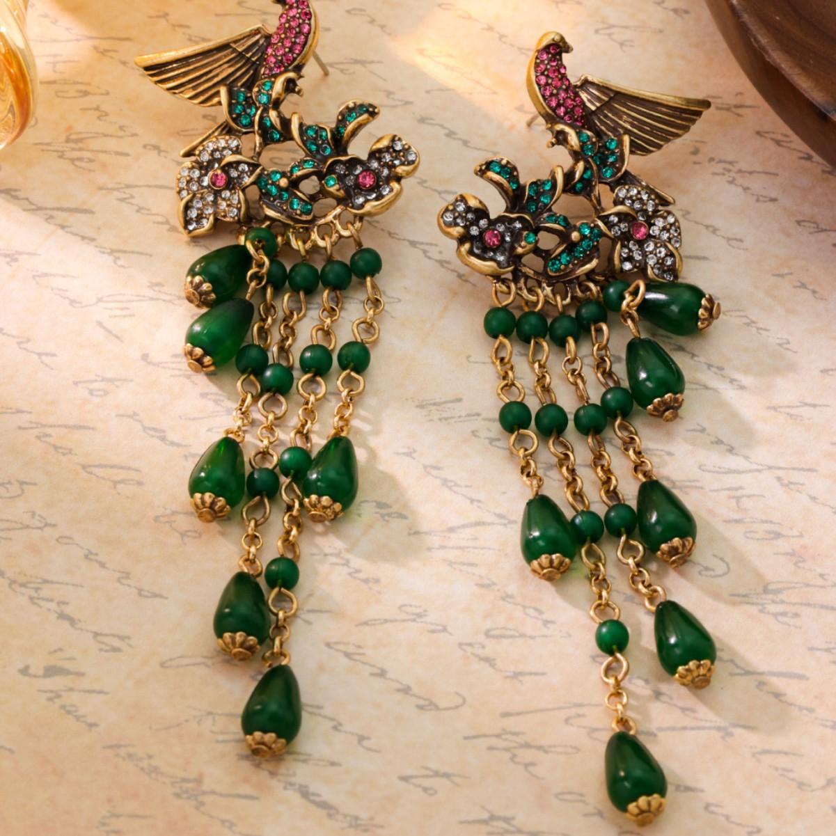 Medieval Vintage Western Style Retro Emerald Tassel Earrings Nightingale Full Of Diamonds Flower Light Luxury