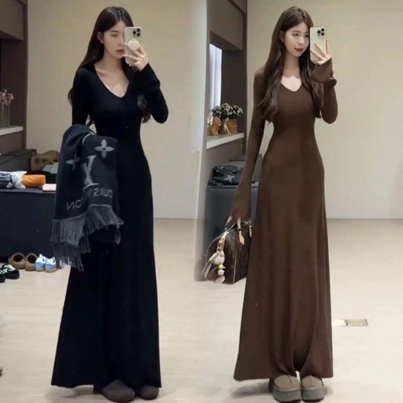 Hochwertiges Schwarzes Langarmkleid Herbst Winter Neu Königlicher Schwesternstil Schmale Taille Unterzieher Langer Rock