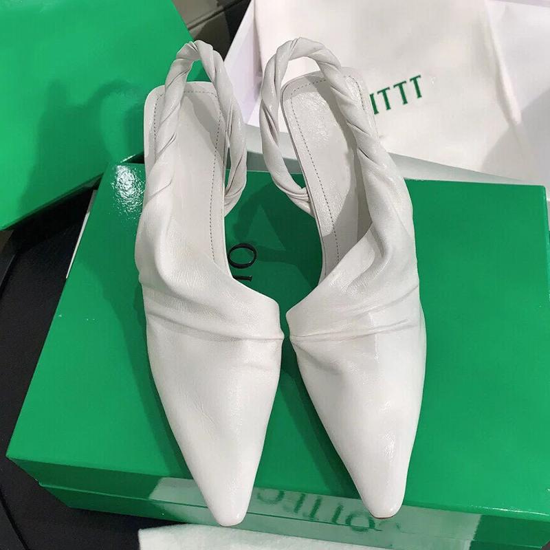 Fashion Pointed-Toe Half-Drag Sandals For Women, New Summer 2025 Style Versatile And Elegant Flat Single Shoes Mules Straps Flip-Flops