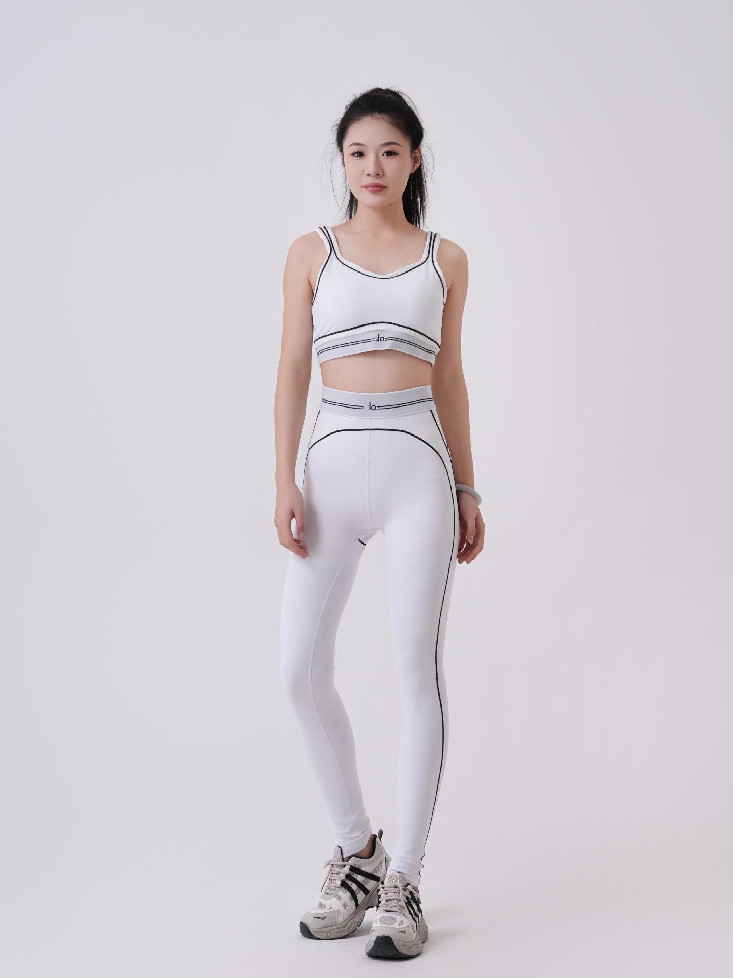 2026 Trending Alo Yoga Wear Set: High-Waisted Yoga Pants and Sports Vest - Two-Piece Fitness Outfit Medium белый
