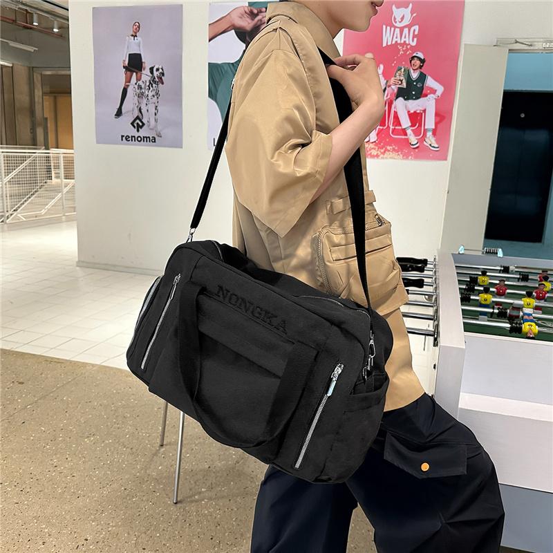 Large Capacity Portable Sports Fitness Bag Sports Shoulder Bag Lightweight Travel Luggage Bag