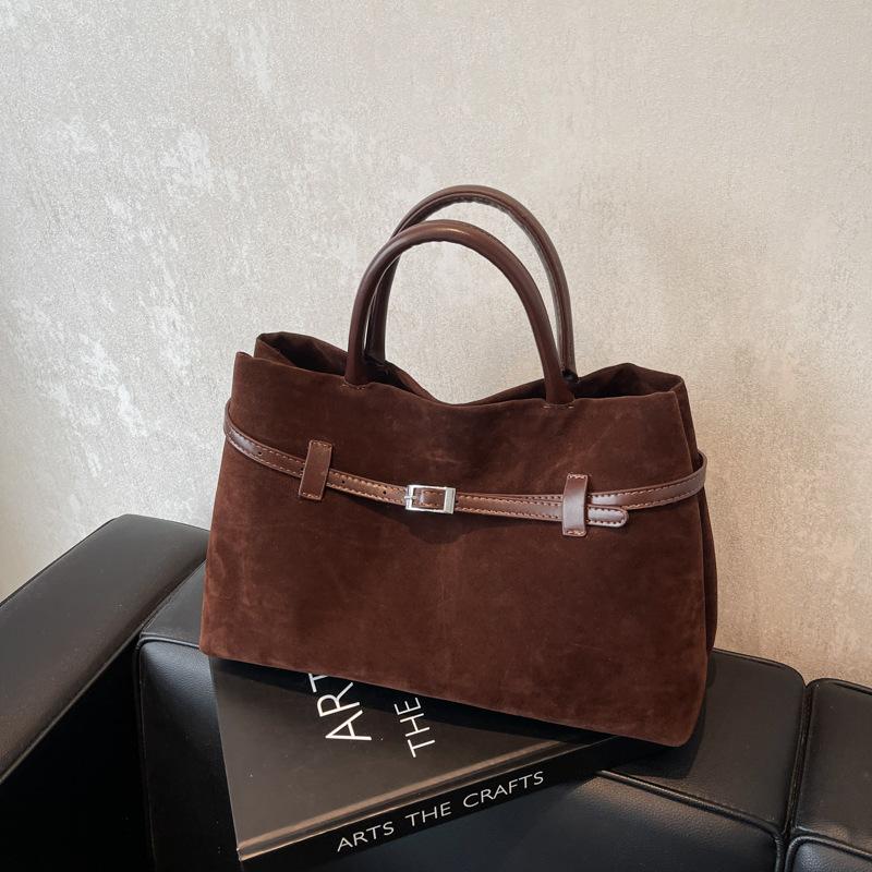 

Матовая ретро сумка женская большой вместимости 2025 новая осенне-зимняя повседневная на плечо, сумка-тоут темно-коричневого