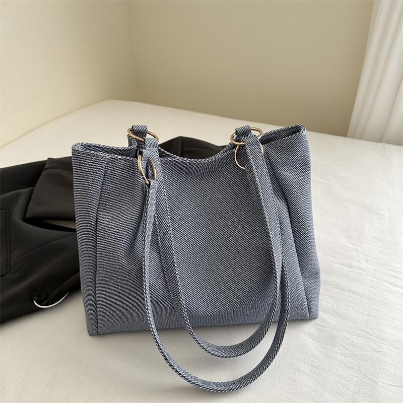 Niche Large-capacity Bags New Trendy and Versatile Shoulder Handbags Casual Class Commuter Tote Bags Women's Bags
