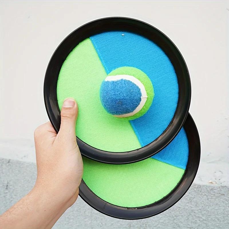2 pcs discs with1 soft ball Kids Sticky Ball Game Set, 19cm Mixed Color Plastic Fly Disc with Suction Cup