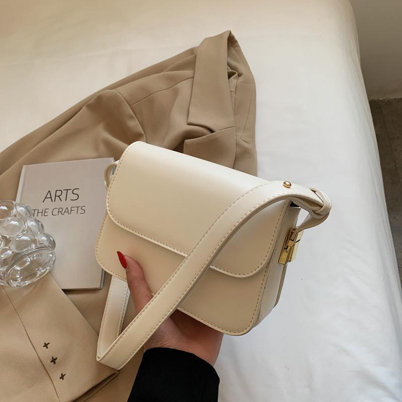 Womens Small Fashion Square Bag Made Of Pu Leather With Soft Structure For Daily Style