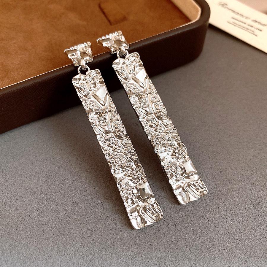 European & American High-End Metal Pleated Rectangular Dangle Stud Earrings - 2026 Fashionable Women's Style