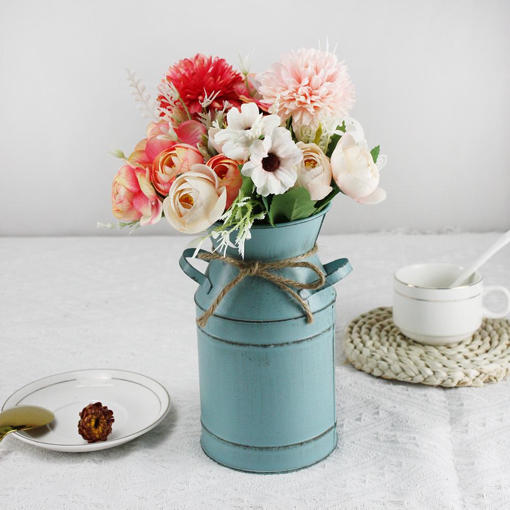 3-teiliges Set Zwei simulierte Blumensträuße mit Retro-Eisenvase für Schlafzimmer Wohnzimmer Büro Arbeitszimmer Vasendekoration