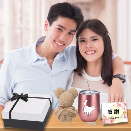 Cute Cat Tumbler, a Popular Gift for Women, Men, Mothers, Sisters, Wives, and Female Friends. Keeps Drinks Hot or Cold. Stylish and Practical, This Ca