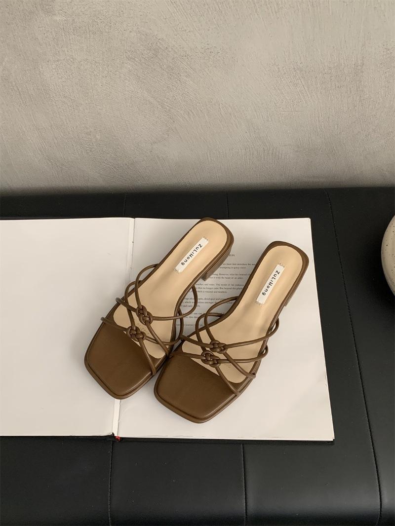 

Женские тапочки женская летняя одежда новые босоножки на среднем каблуке французский темперамент нежный стиль феи с юбкой босоножки на толстом каблуке 40 коричневый