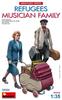Miniart Refugee Musician Family Plastic Model MA38084 1/35