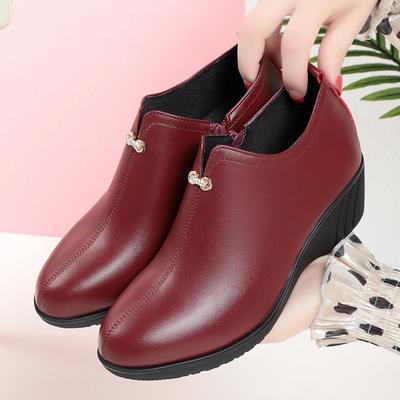 Fashion Comfortable Deep Mouth Soft Leather Shoes Flexible Loafers Women 2024 Spring Platform Wedges Shoes For Office Mom Work Elegant