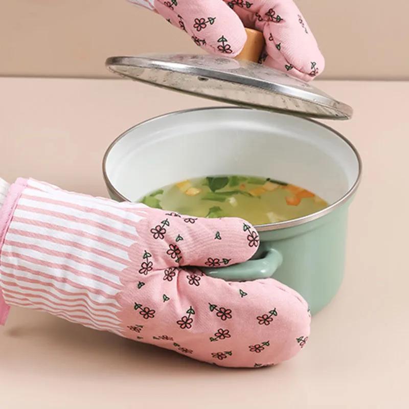 2pcs Household Thickened Heat Insulation Gloves Baking High Temperature Resistant Gloves Kitchen Oven Microwave Special Gloves