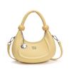 Niche design bag women's new trendy popular versatile messenger bag portable crescent bag