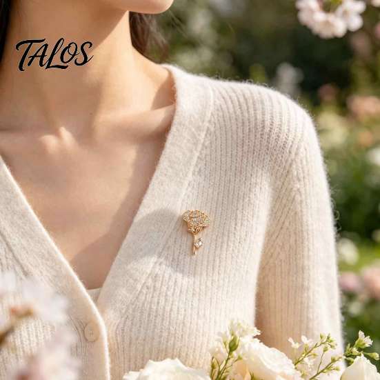 Clothing Decoration Pin White Rhinestone Rose Brooch Pin, Sparkling Flower Lapel Dress Floral Badge Suit Hat Bag Accessories, Elegant Wedding Jewelry