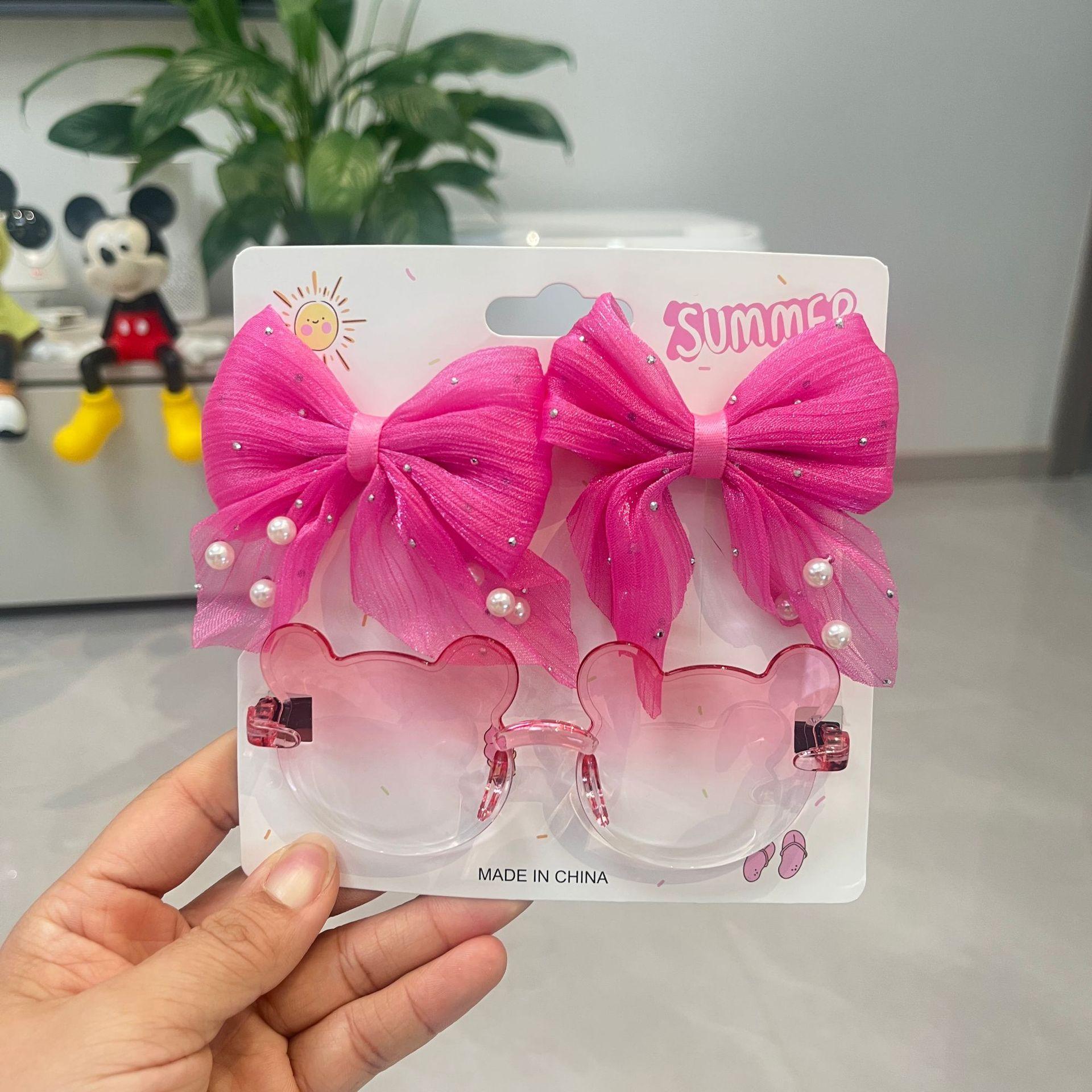 

Outdoor Travel Skiing Sunglasses for Children Rimless Casual Sunglasses Cartoon Bear Sunglassess with 1 Pair Hair Clips рожевий червоний колір