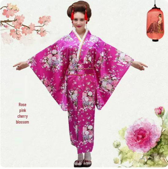Dámske tradičné japonské kimono na cosplay, fotografovanie a javiskové vystúpenie