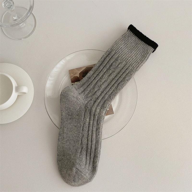 Autumn and Winter Color-blocking Socks, Women's Mid-calf Socks, Thickened Wool Socks, Warm and Retro Pile Socks