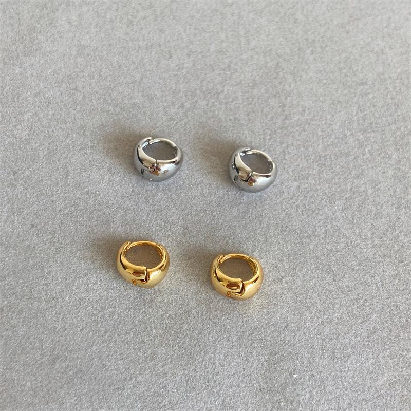 

Minimalist Gold Bean Hoops - European & American Cold Style Earrings for Women