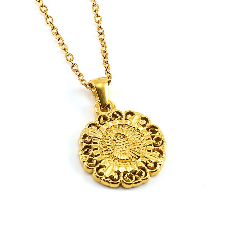 25 lat nowej mody tytanowa stal wisiorek z literą, łańcuszek na obojczyk, naszyjnik z okrągłym wytłaczanym wzorem, spersonalizowany wszechstronny dla mężczyzn i kobiet