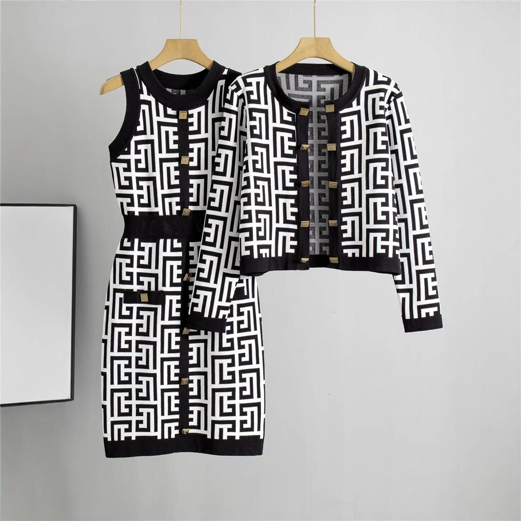 

Women s Cross-Border Fashion Knitted Sweater and Vest Dress Set One Size