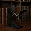 Stabiler Eisen Buchstütze Magisch Schwebender Drache Bücherregal Lampe, Warmes LED Nachtlicht, Fantasy Magie Statue Dekor LeseEcke Dekor, Einzigartiges Geschenk für