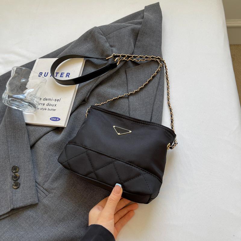 

Сумка Oxford Crossbody Commuter женская повседневная универсальная сумка-ведро через плечо Chain Niche Luxury 2024 Новый стиль