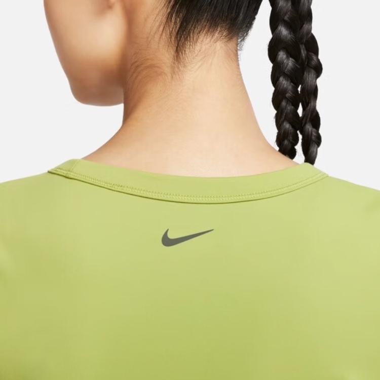 Nike One Fitted Dri-FIT Solid Color Crew Neck Slim Fit Casual Quick-Dry Crop Top Short Sleeve T-Shirt Women Tops Pear-Green FN2805-377