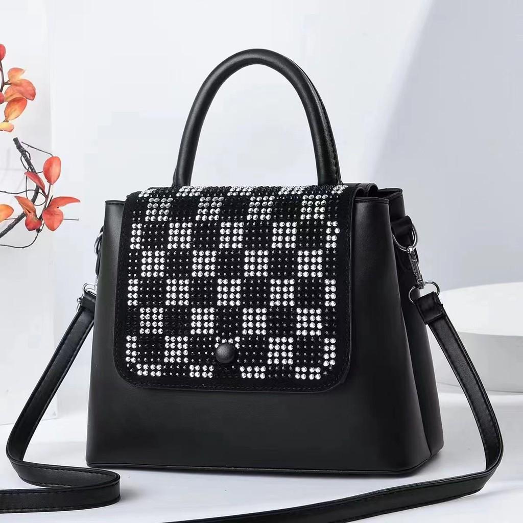 Fashionable And Eye-catching Pearl And Rhinestone Handbag Ideal For Daily Outfits And Events