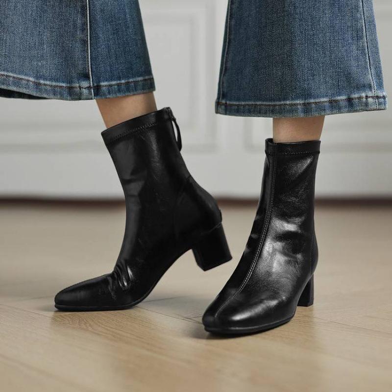 Podzimní a zimní dámské kožené boty jednobarevné střední podpatek velká velikost dámské boty nové všestranné zadní zip gumová podrážka středně vysoké holínky Martin