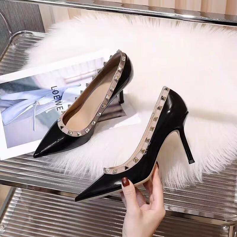 

2025 autumn new pointed French temperament single shoes women s shoes rivets shallow mouth versatile thin heel high heel single shoes women 40
