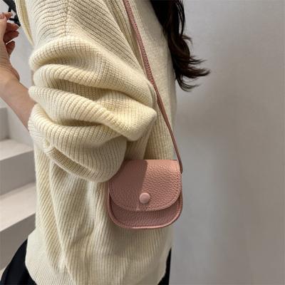 Nová estetická osobnosť trendová taška dámska taška jednoduchá retro dámska crossbody taška cez rameno ležérna sedlová taška