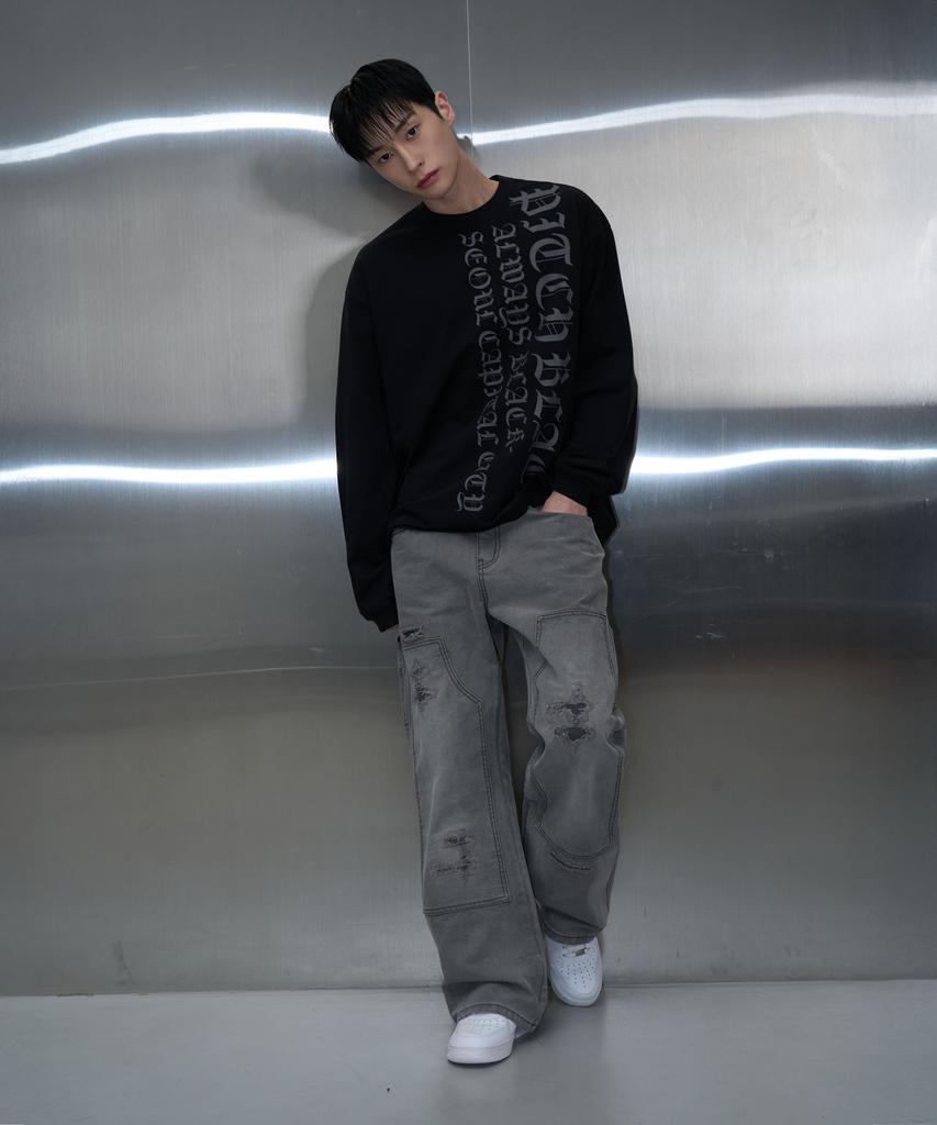 Pichibeullaeg Vertical Logo Long Sleeve Tee (Black)