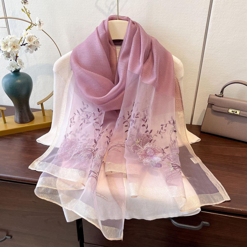 Nový Elegantní a Módní Větruodolný Tenký Hedvábný Šátek Hedvábný Vlněný Vyšívaný Šátek pro Dámskou Opalovací Šálu